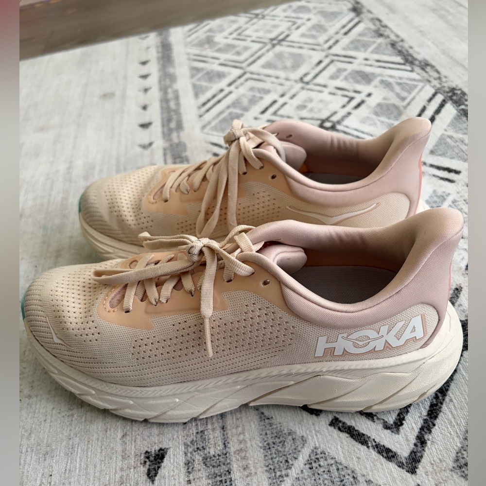 Hoka Arahi 7 -Size 8.5